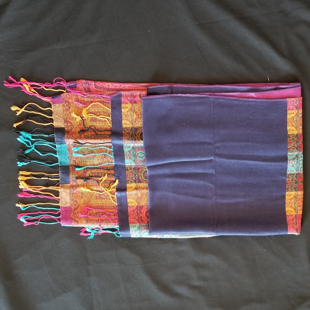 Colorful reversible pashminas